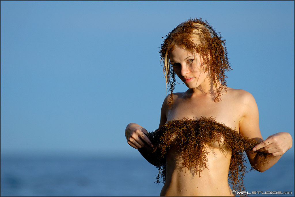 Photo #2 of Nika posing in Aquarius