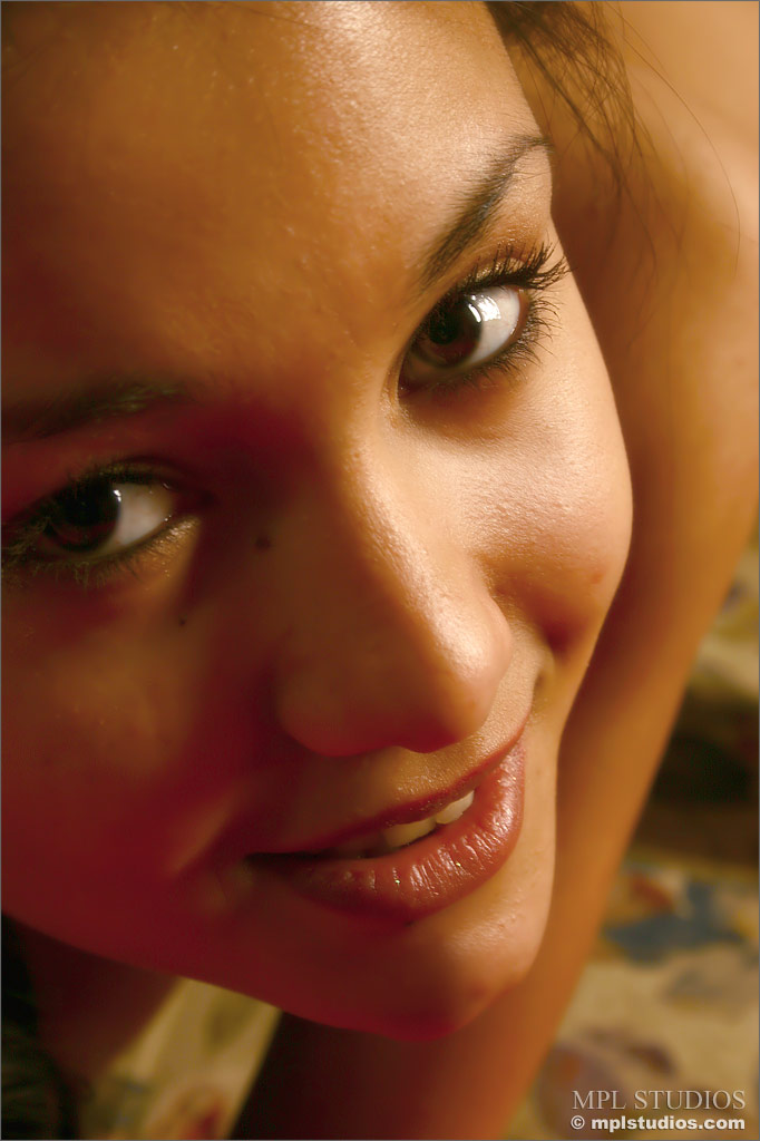 Photo #1 of Kamilla posing in The Restoration 2