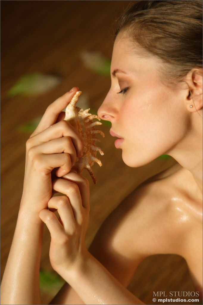 Photo #5 of Liala posing in Soulful Dream