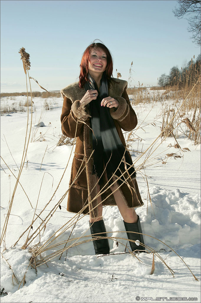 Photo #1 of Nata posing in Winternude