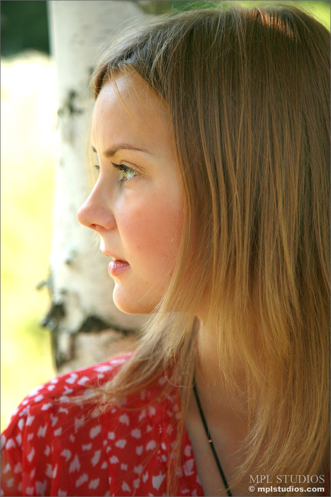 Photo #1 of Olivia posing in Flush