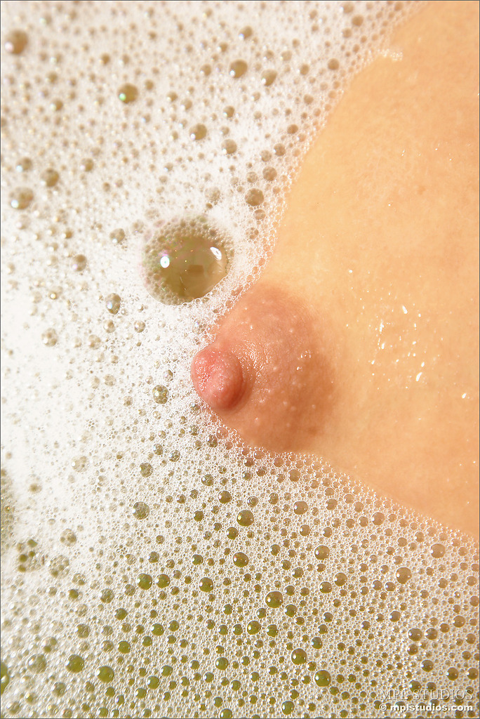 Photo #6 of Lera posing in Watch Me Bathe