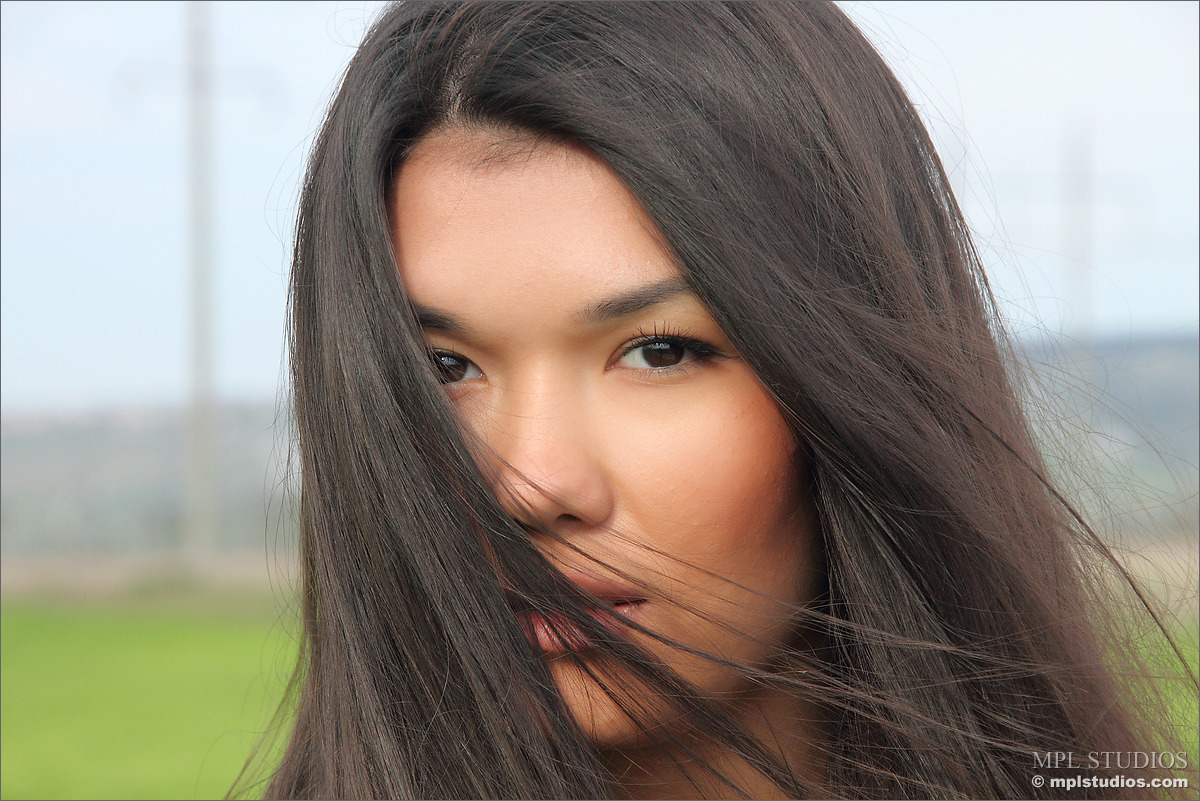 Photo #8 of Kiana posing in Fresh for Spring