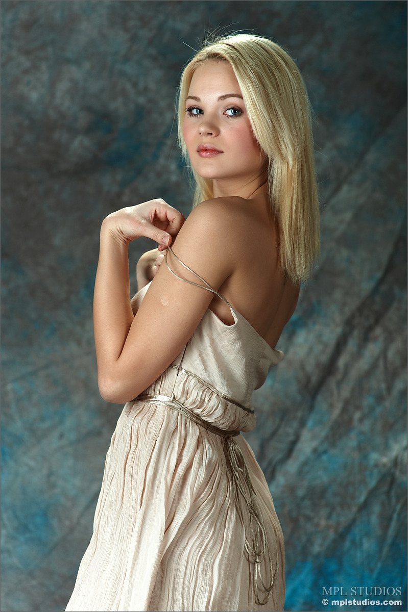 Photo #1 of Talia posing in The Delicate Edge