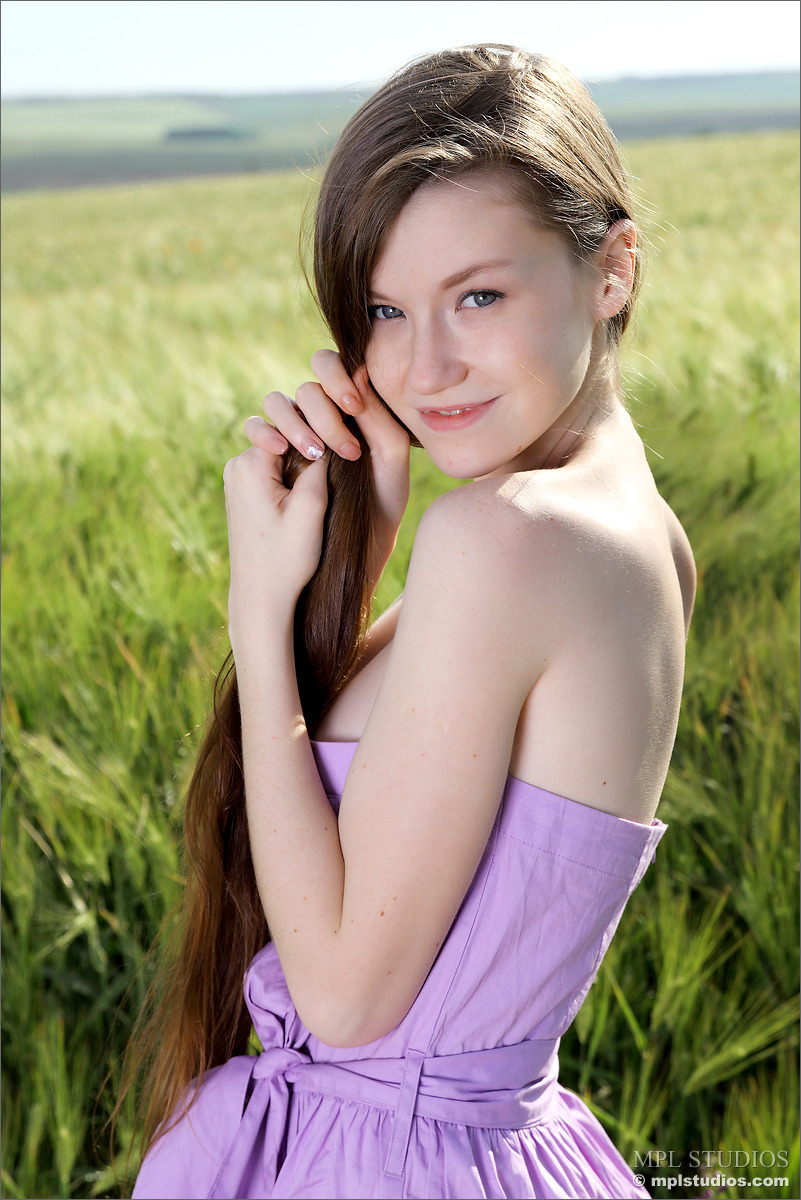 Photo #1 of Emily posing in Green Fields of Home