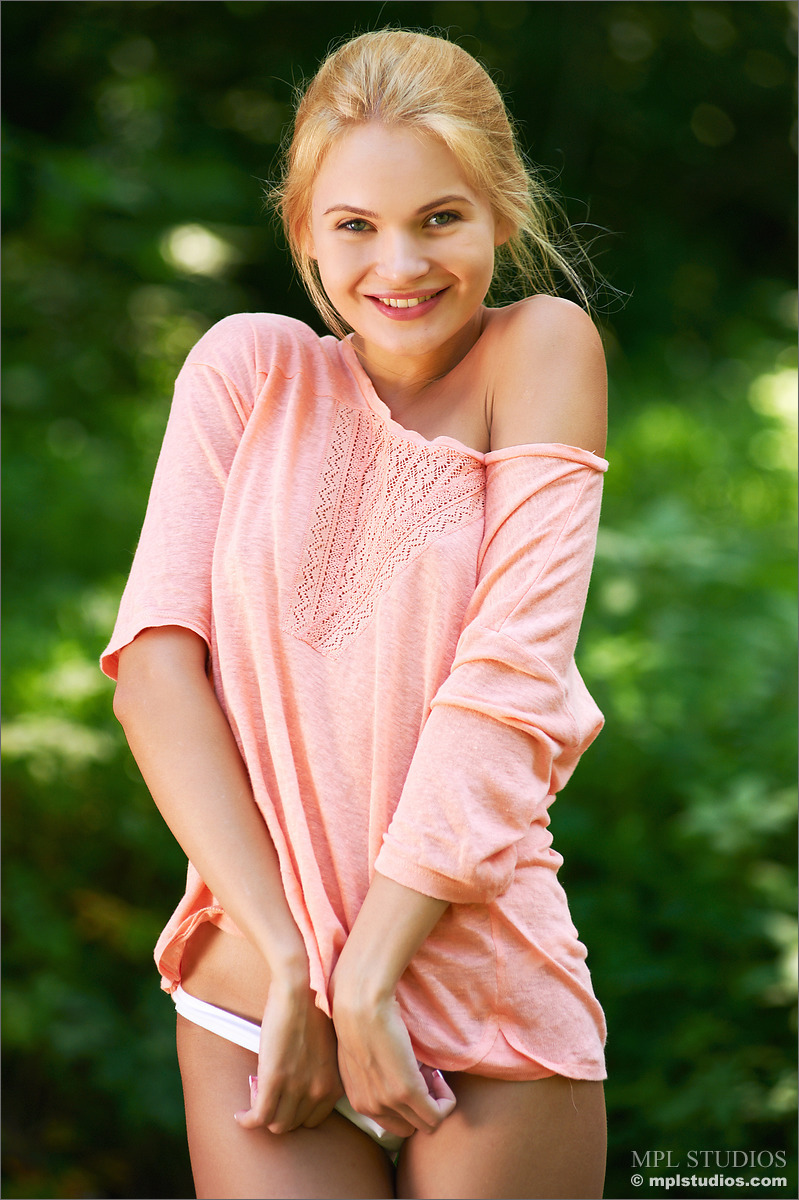 Photo #3 of Talia posing in River of Dreams