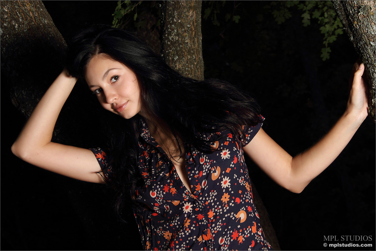 Photo #1 of Jasmin posing in In the Night