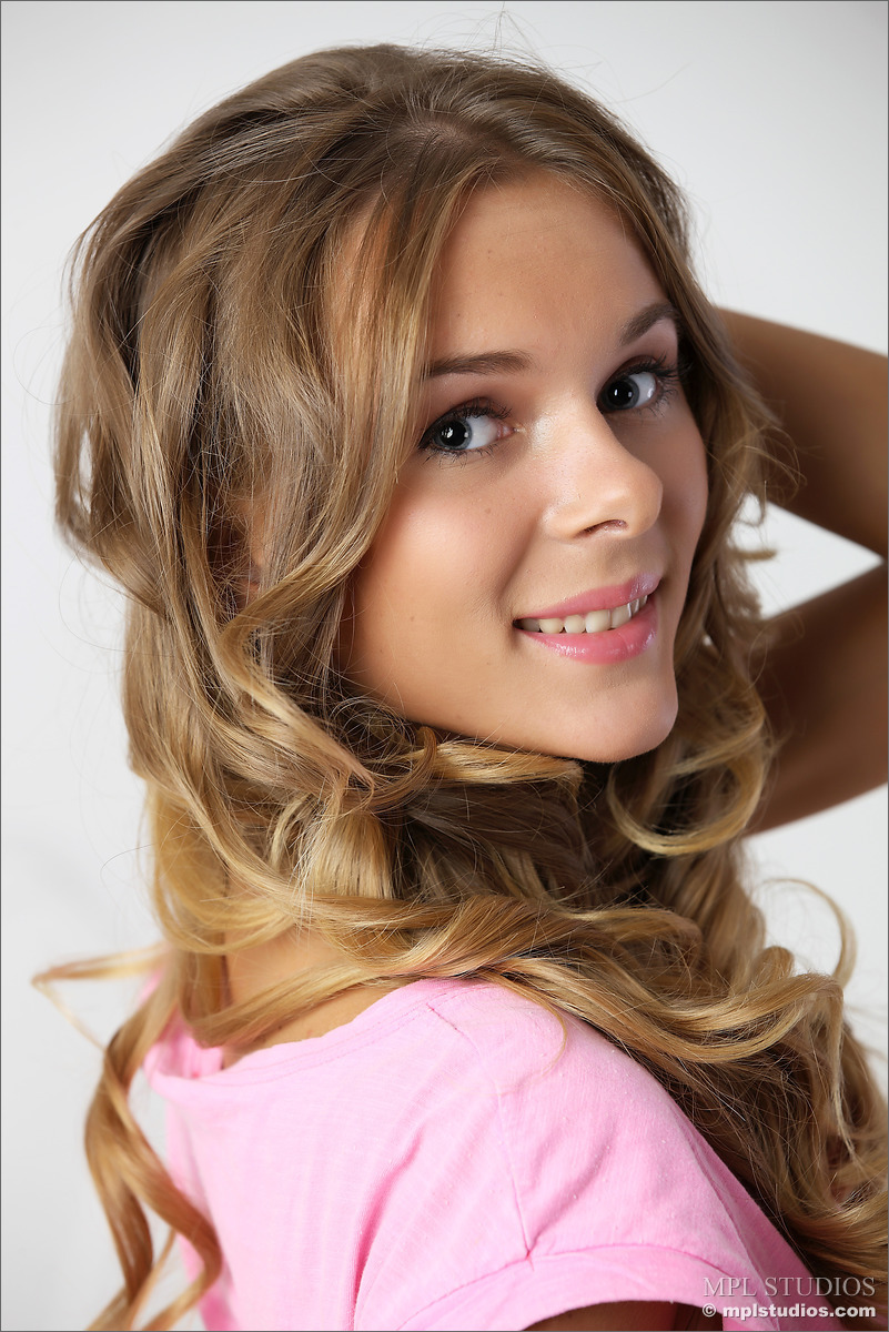 Photo #1 of Karissa Diamond posing in Pretty in Pink