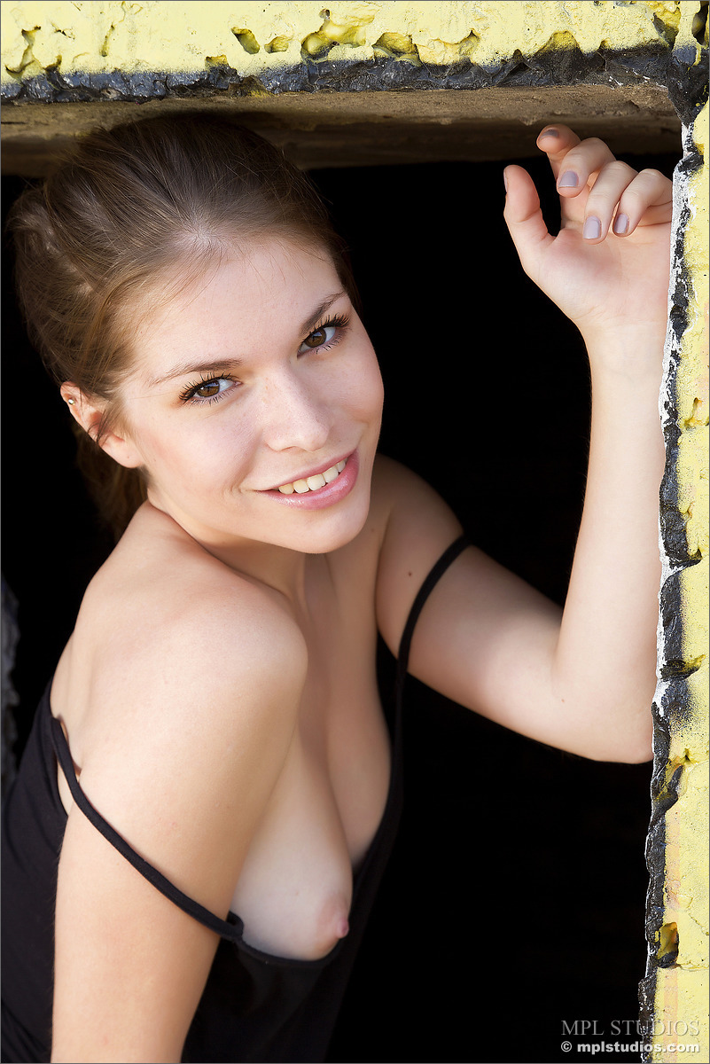 Photo #2 of Olesya posing in Independent Spirit
