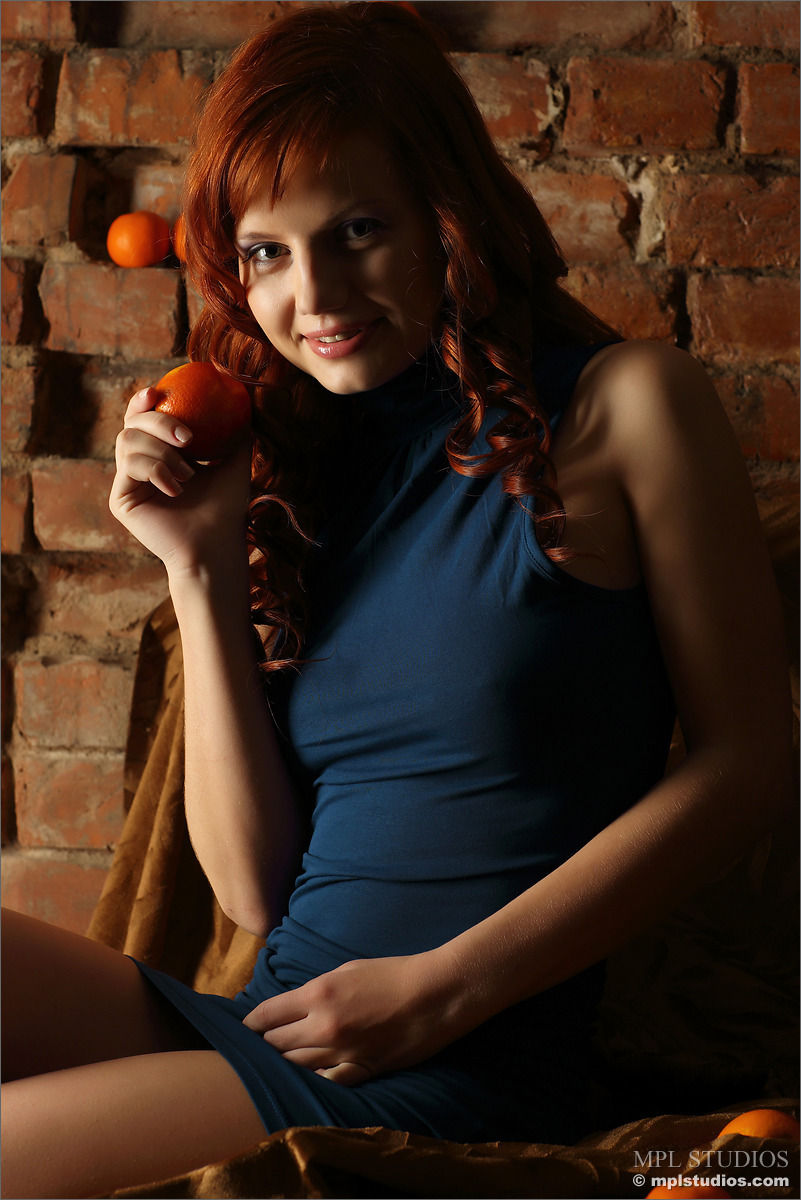 Photo #1 of Solana posing in Mandarin