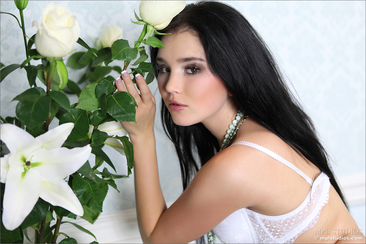 Photo #1 of Malena F posing in White Rose