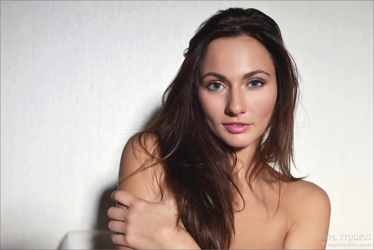 Photo #5 of Michaela Isizzu posing in Retro Film
