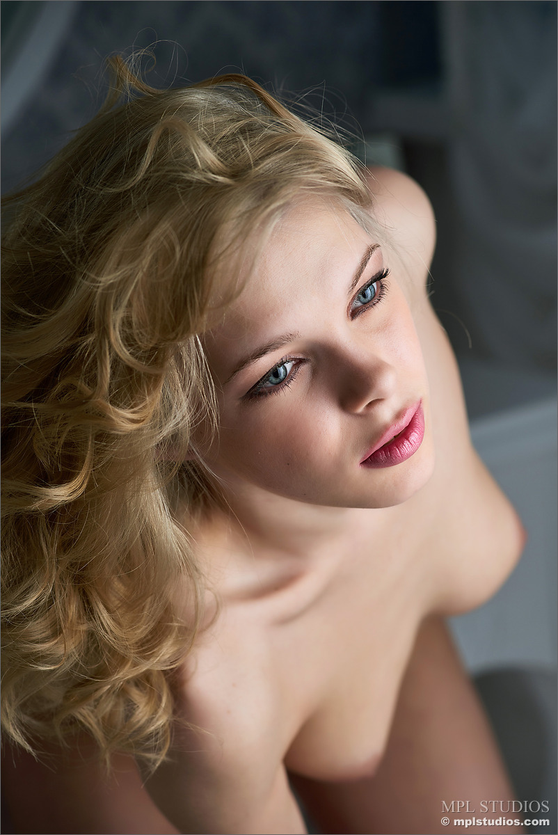Photo #4 of Amanda posing in Angel Wings