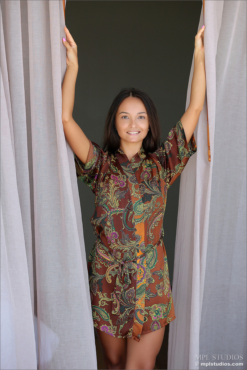 Photo #1 of Catalina posing in Sweet Thing