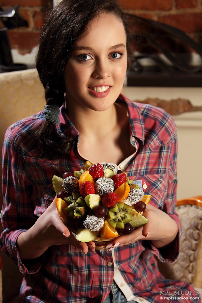 Photo #1 of Uliana posing in Delicious Fruit