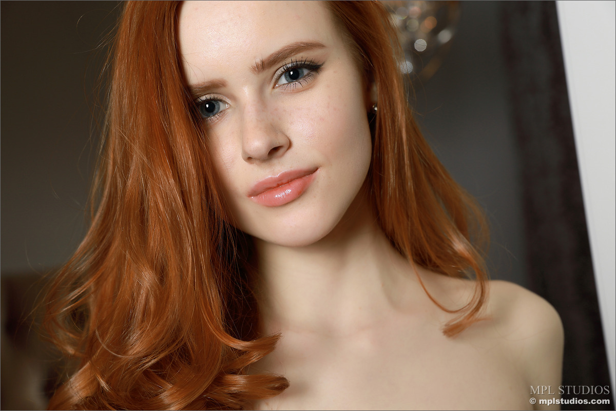 Photo #4 of Bella posing in Night Moves