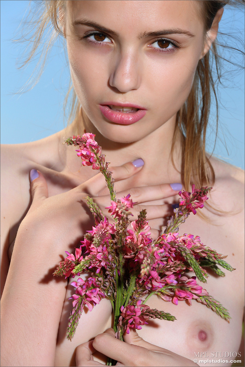 Photo #6 of Elle posing in Beautiful Dream