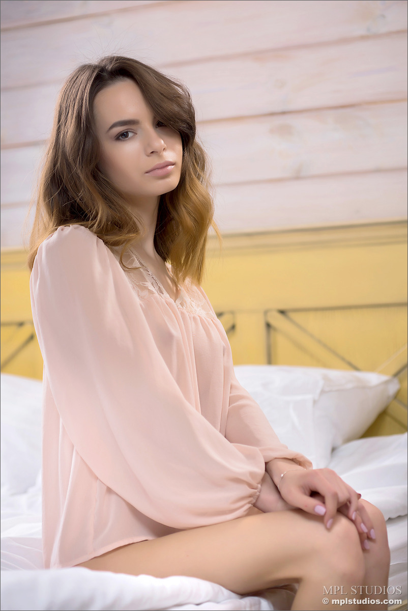 Photo #1 of Sophie posing in Sweet Nothings