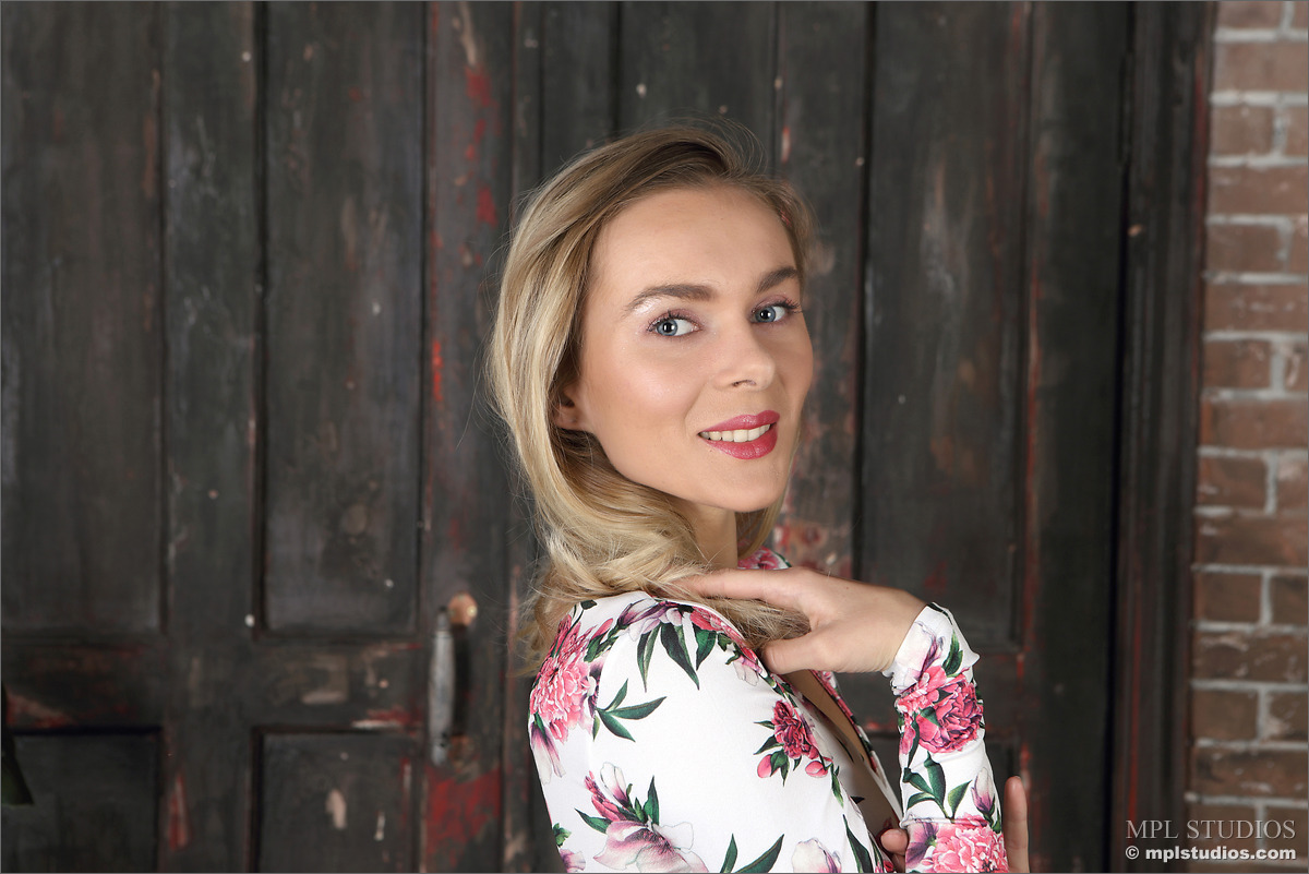 Photo #1 of Karissa Diamond posing in Feeling Fabulous!