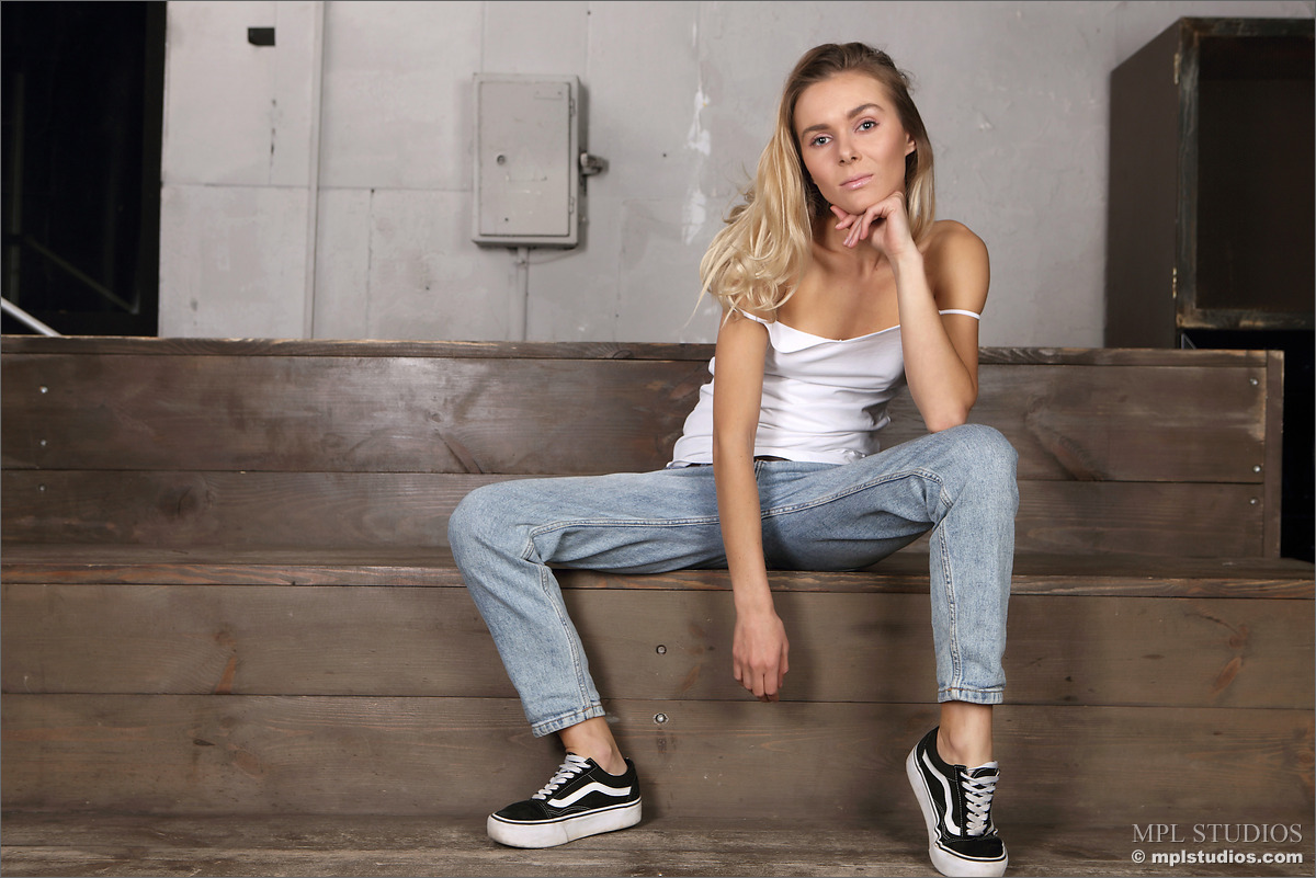 Photo #3 of Karissa Diamond posing in Punk Therapy