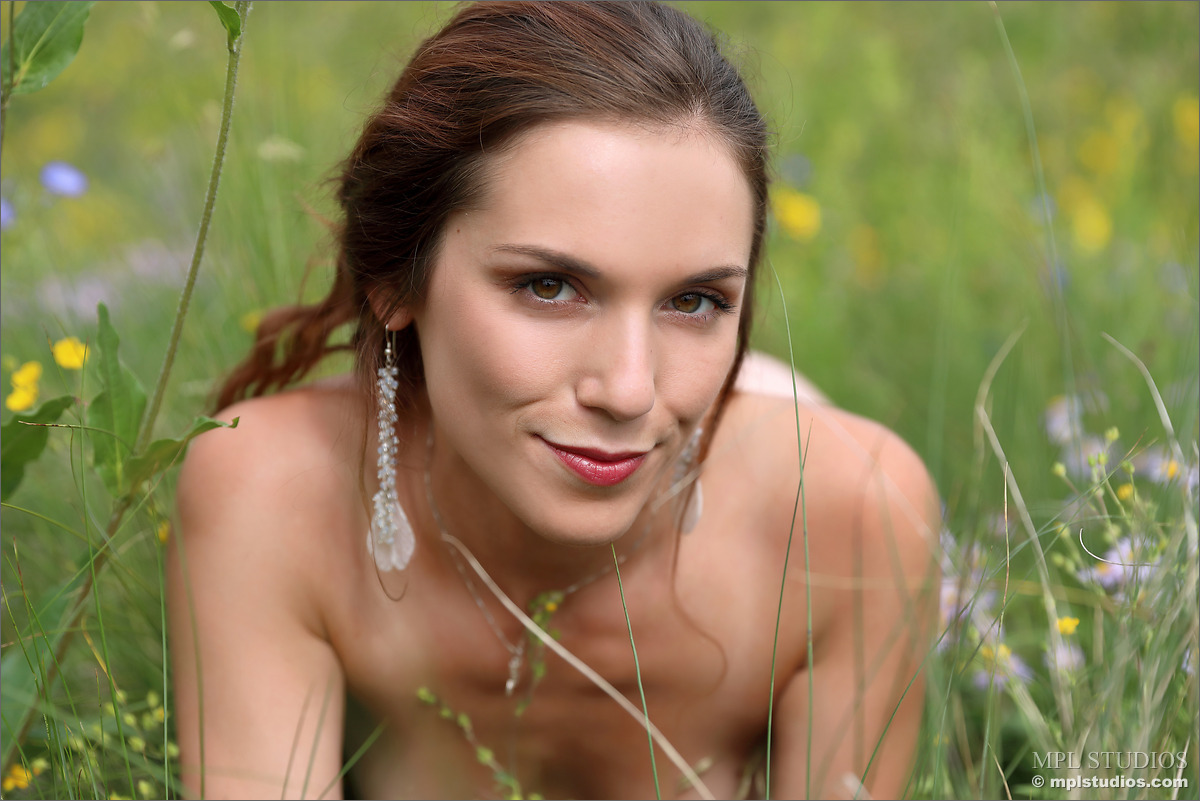 Photo #7 of Elena Generi posing in Violet Nature