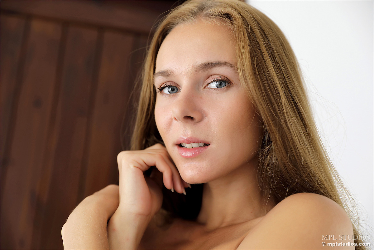Photo #1 of Karissa Diamond posing in Realm of Possibility II