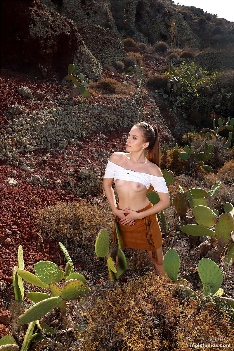 Photo #3 of Aristeia posing in Surprise on Santorini