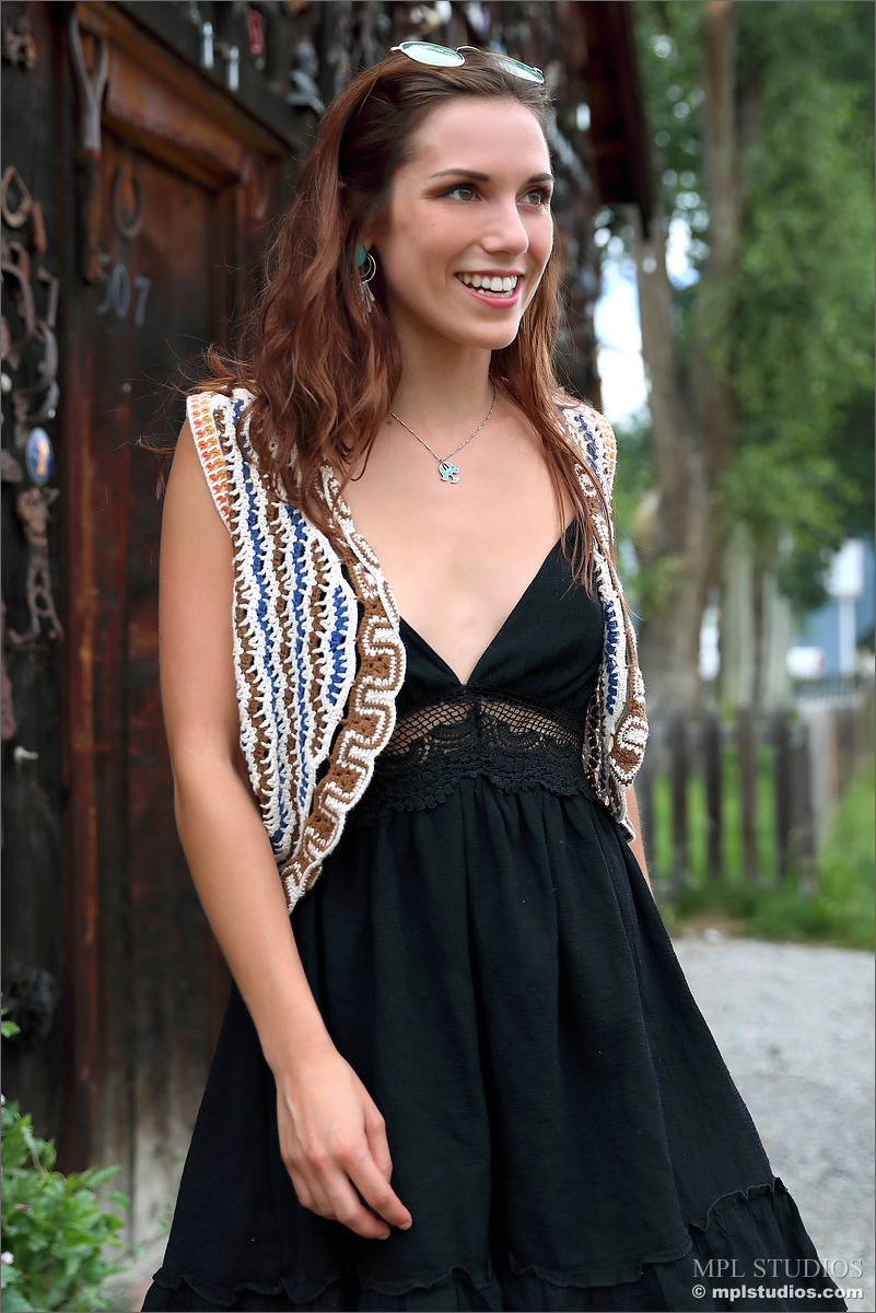 Photo #8 of Elena Generi posing in Postcard: Crested Butte