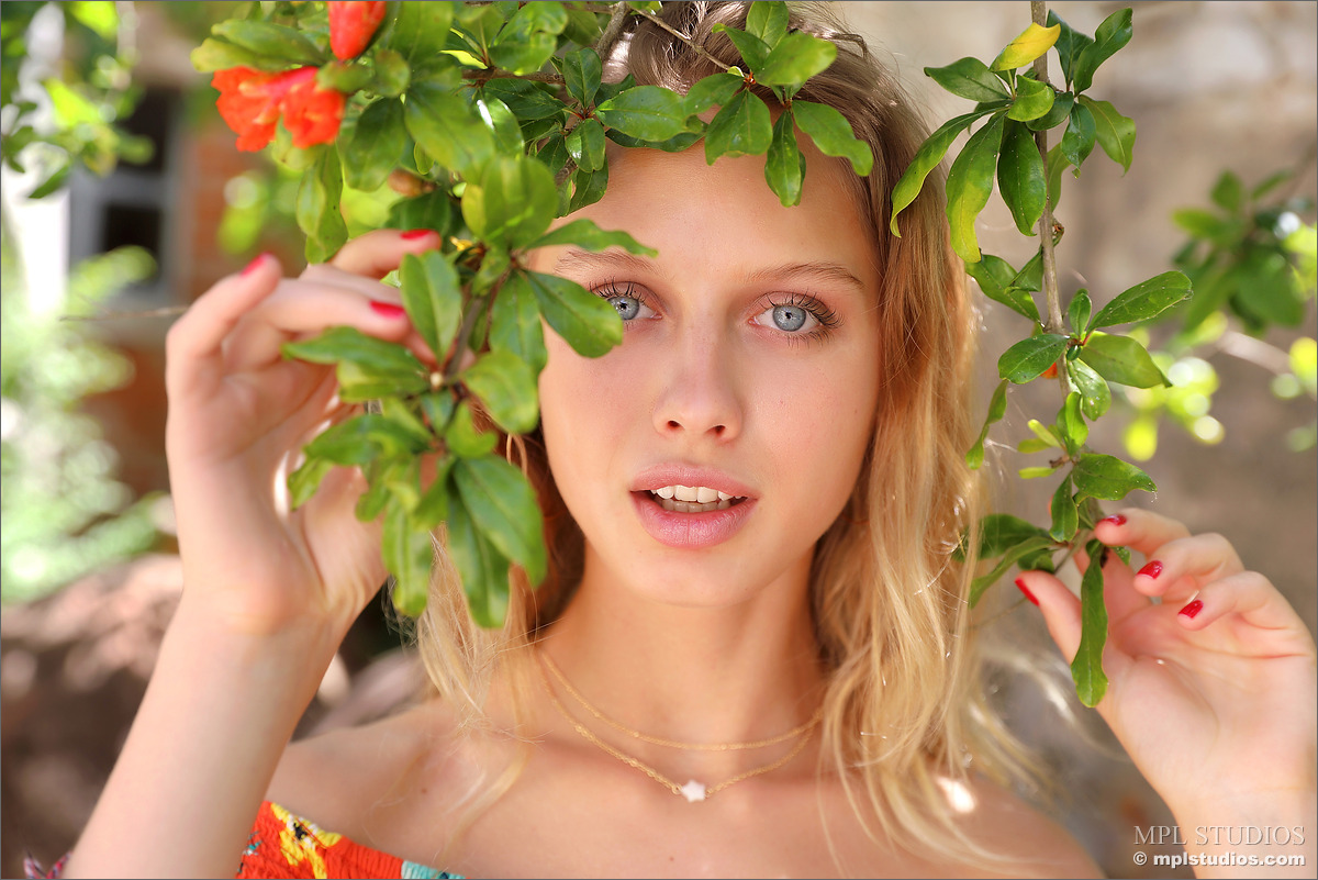 Photo #2 of Clarice posing in A Portuguese Summer