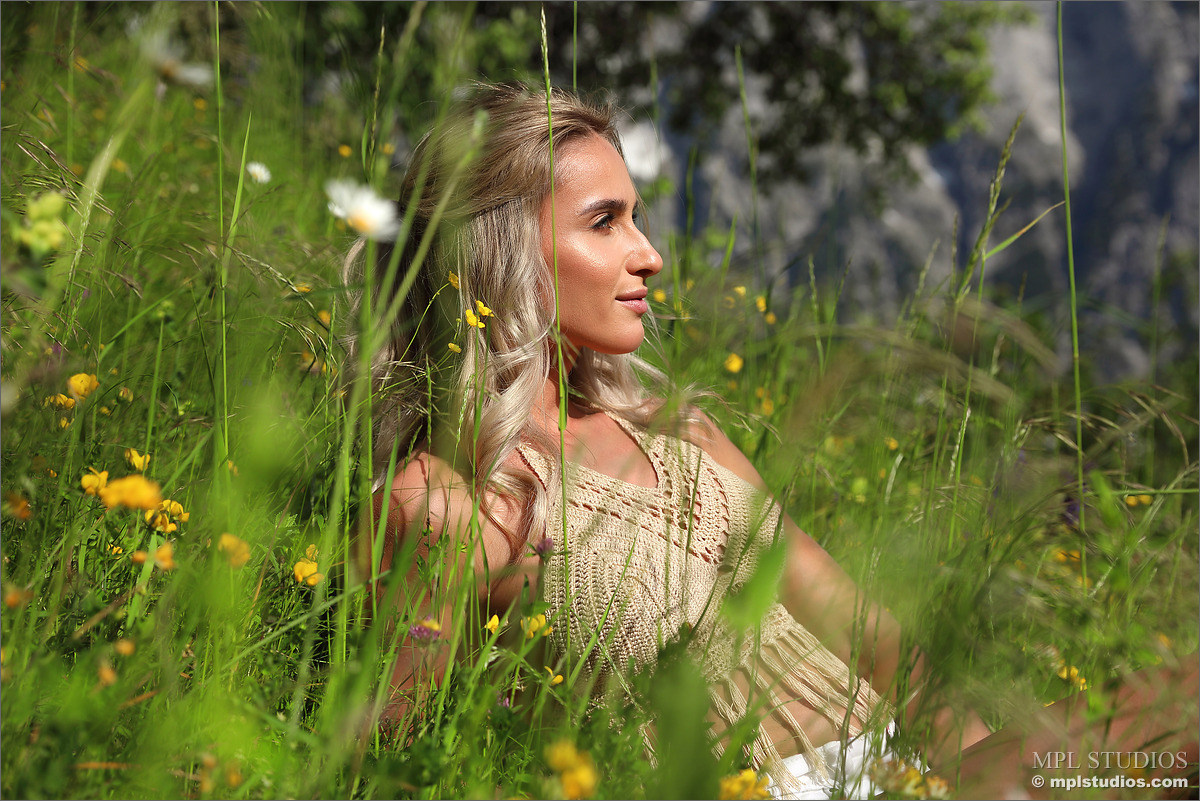 Photo #4 of Cara Mell posing in Mountain Aire