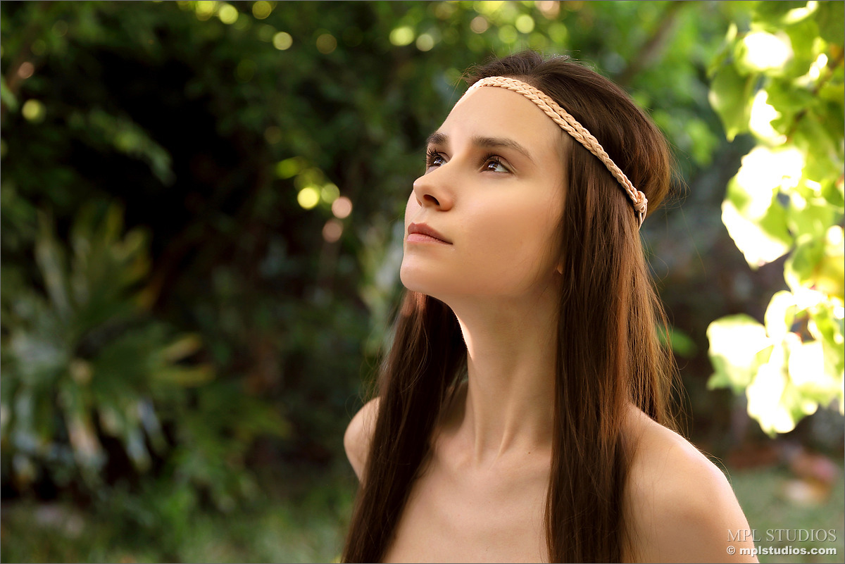 Photo #2 of Leona Mia posing in Hippie Goddess