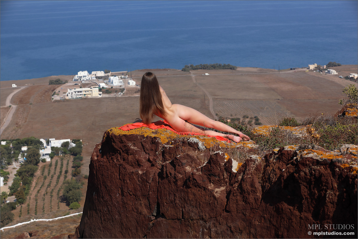 Photo #5 of Aristeia posing in Desert Coral