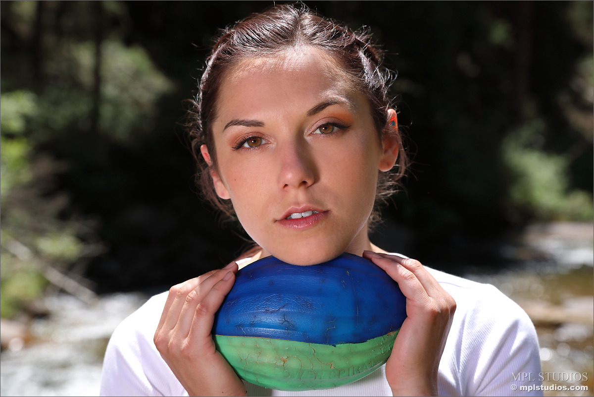 Photo #1 of Elena Generi posing in Spring Creek