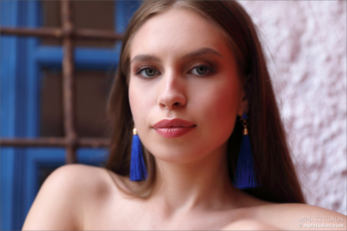 Photo #8 of Aristeia posing in Little White Chair