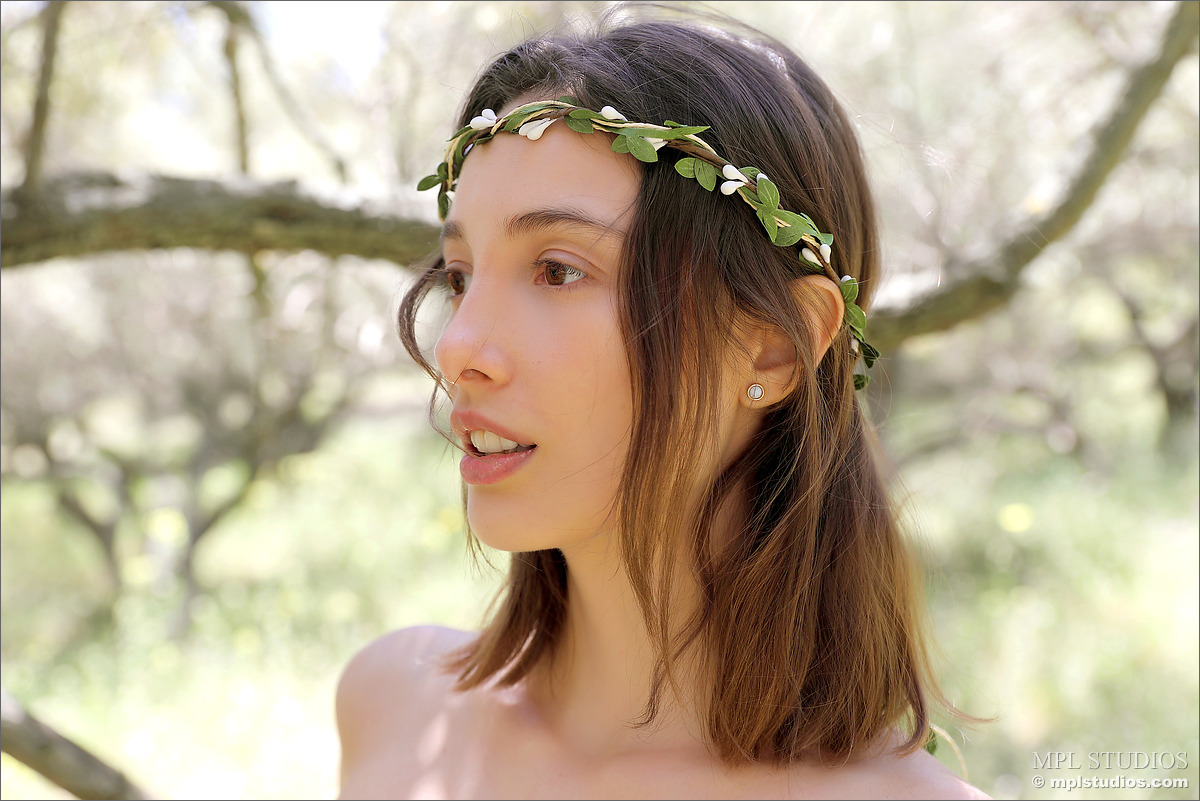 Photo #8 of Calypso posing in Fairytale
