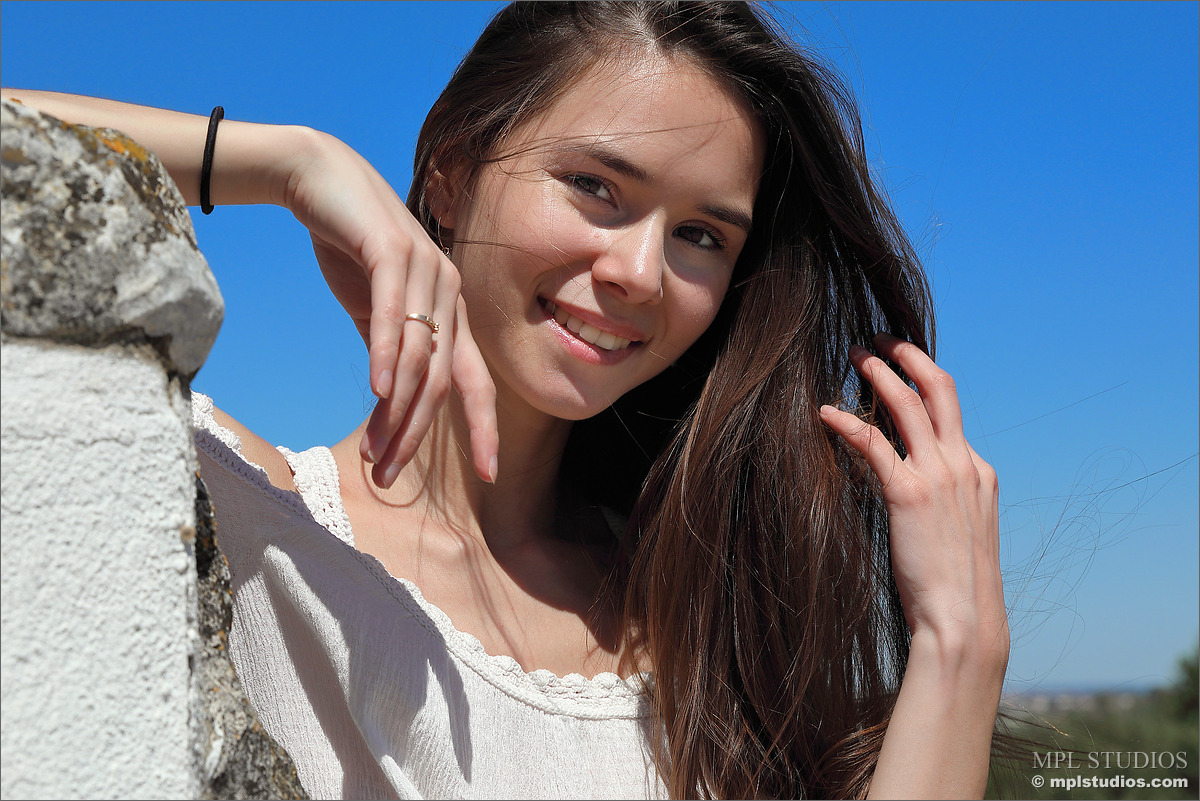 Photo #7 of Leona Mia posing in Postcard from Portugal