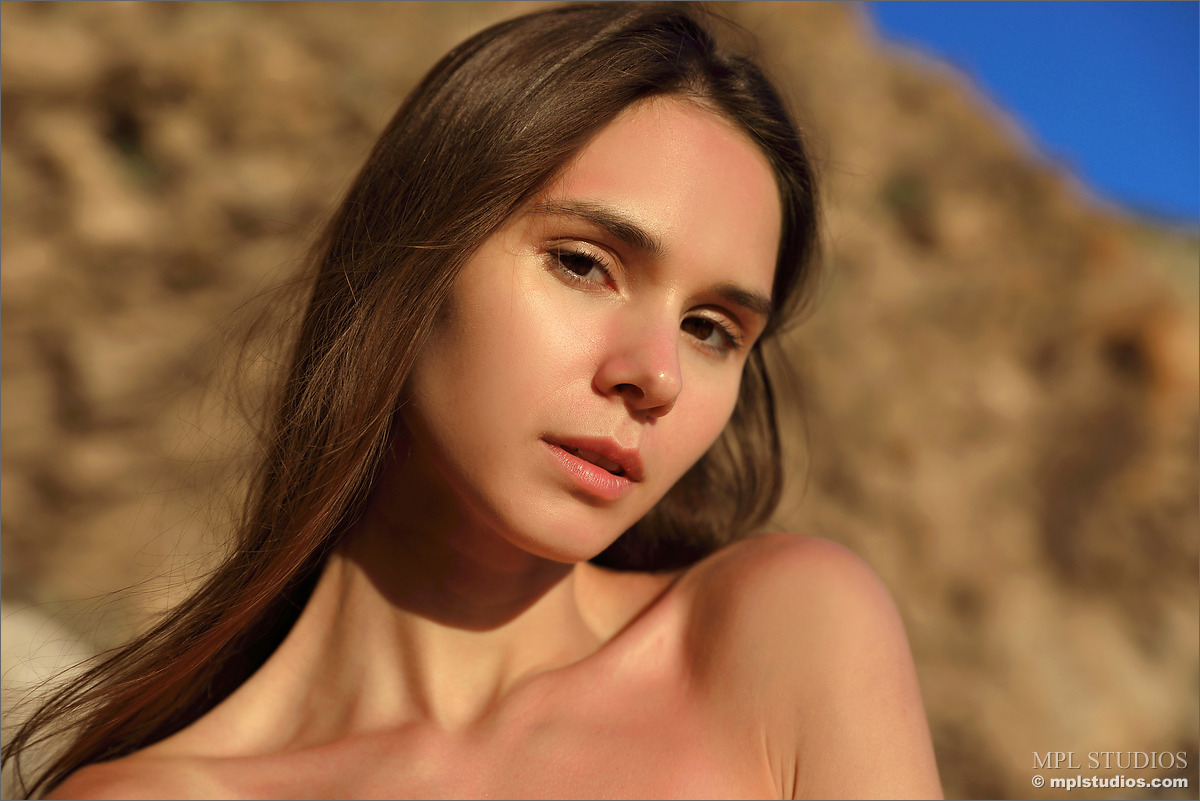 Photo #1 of Leona Mia posing in Sunset Patina