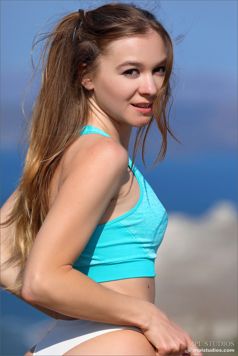 Photo #1 of Stefani posing in Caldera