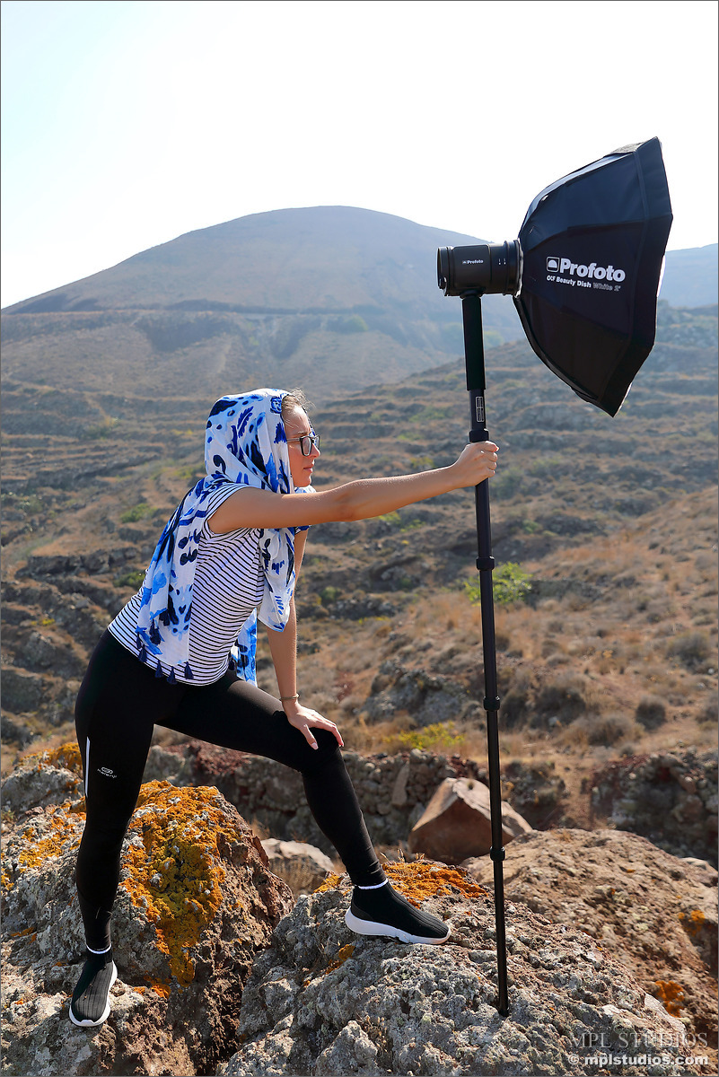Photo #4 of Cara Mell posing in Shoot Day: Montage