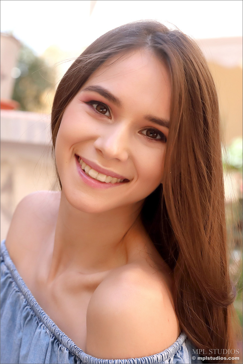 Photo #4 of Leona Mia posing in Postcard from Crete