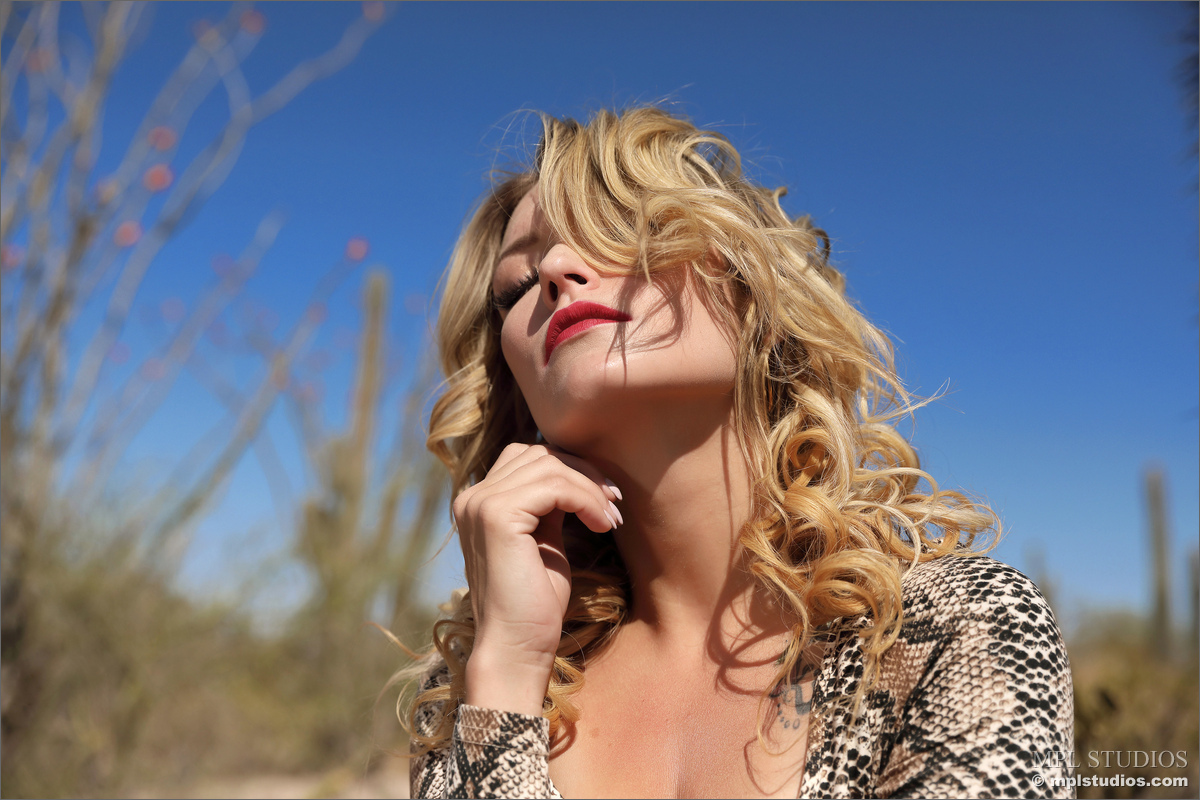 Photo #6 of Scarlet posing in Invictus