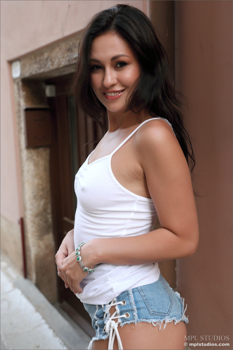 Photo #7 of Mila posing in Postcard from Rovinj