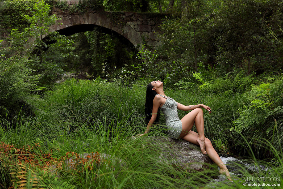 Photo #5 of Aria posing in Portuguese Pastoral