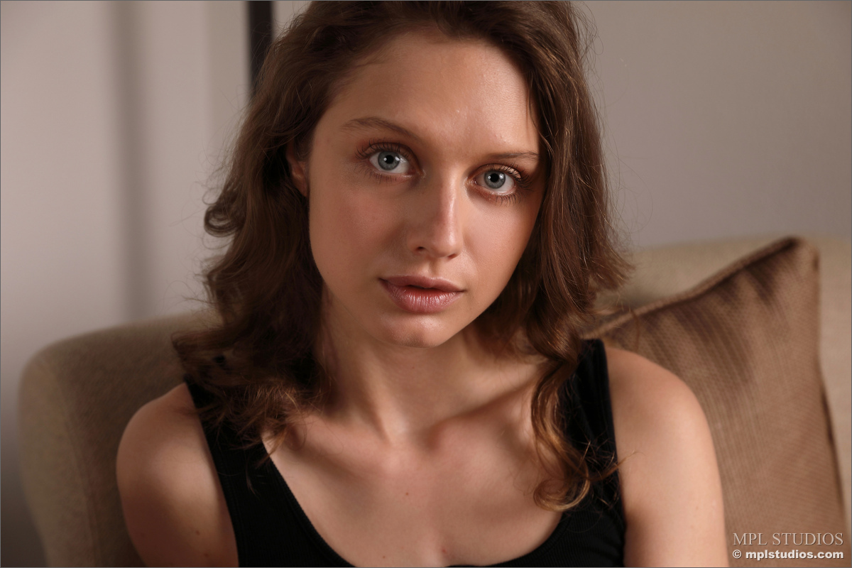 Photo #1 of Clarice posing in All I Want Is You