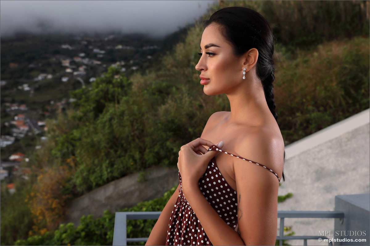 Photo #3 of Aria posing in Stiletto Nights