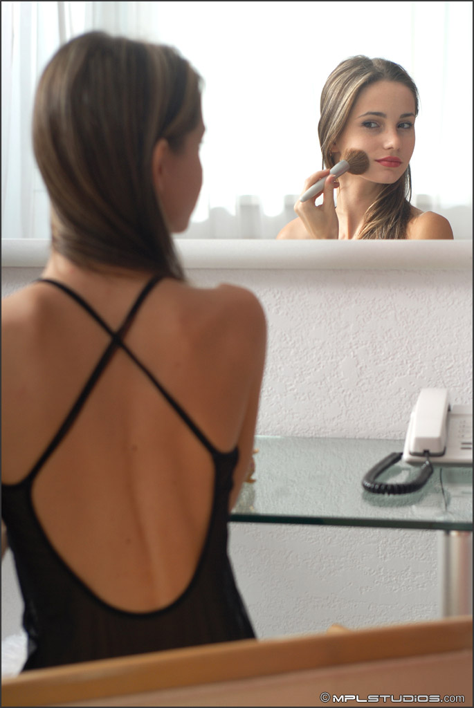 Photo #2 of Anya posing in Femme Sexy