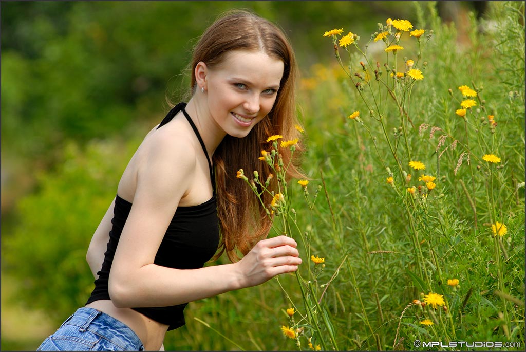 Photo #1 of Lidiya posing in Bonny Las